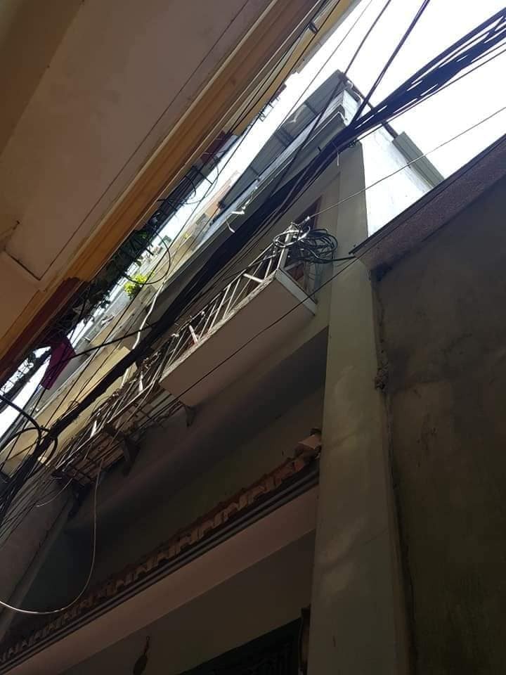 Bán Nhà 32m2 x 5 Tầng Phố Hồ Tùng Mậu Chỉ 2,65 Tỷ.