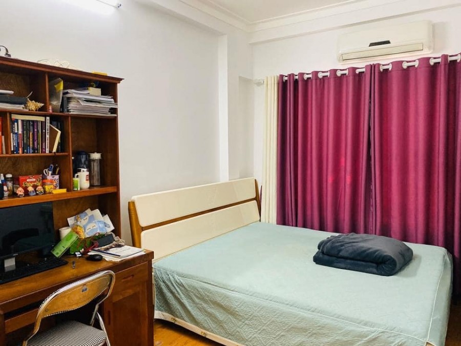 Hiếm, tài chính 4.5 Tỷ, nhà mặt phố Lê Duẩn, Đống Đa, kinh doanh, 45m, 4T, MT 3.2m