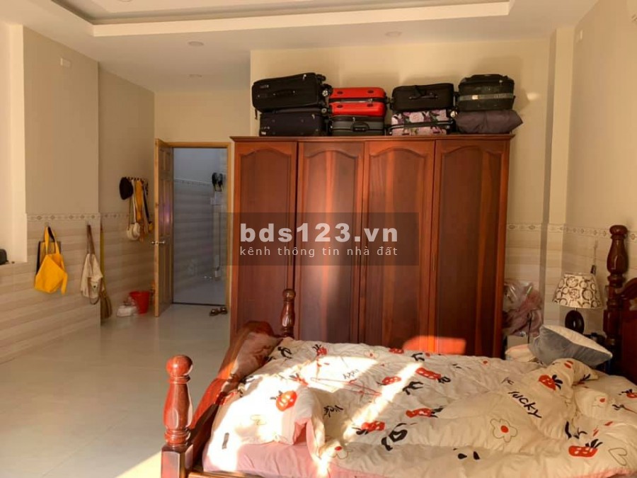 Bán nhà MT Bùi Thị Xuân, 95m2(5x19), 4 tầng, Giá chỉ 12.5 tỷ, Khu KD tấp nập LH: 0914648319