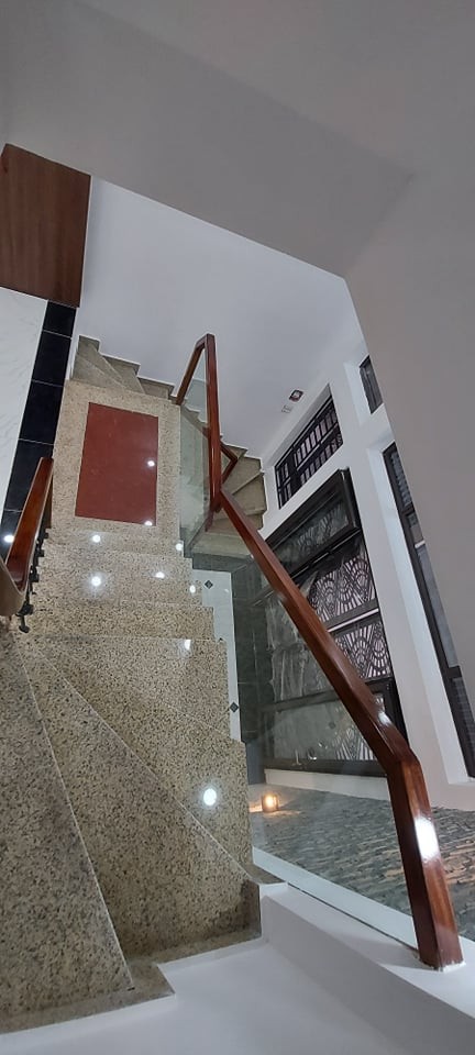 Bán nhà ngõ 211 Khương Trung 48m 5 tầng oto đỗ cửa 5m giá 4.6 tỷ