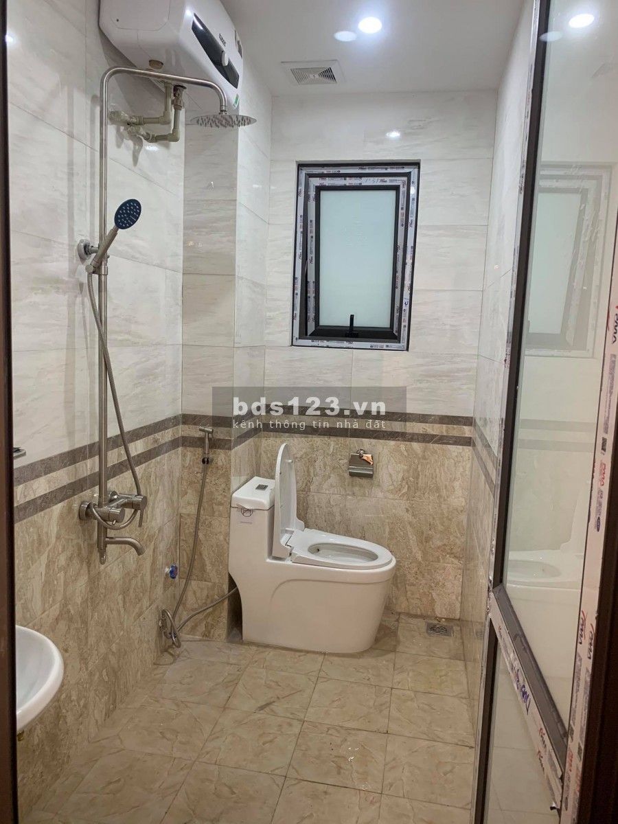 Bán nhà phân lô Cầu Giấy - Tây Hồ, 36m, 4 Phòng ngủ, gần ô tô, 3.65 tỷ.