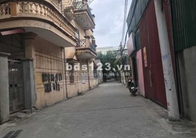 Bán nhà Kiên Thành Trâu Quỳ 3 tầng ở ngay 32m2 Ngõ thoáng rộng. 0982852808