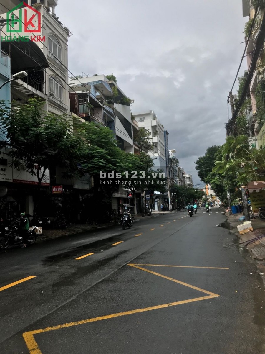 Cần cho thuê gấp nhà mặt tiền đường NGUYỄN HỒNG ĐÀO, Phường 14, Quận Tân Bình.