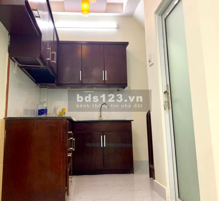 Bán Nhà 3 tầng ở ngay Nguyễn Thái Sơn,P.5,GV 28m2(4x7) 3tỷ TL.