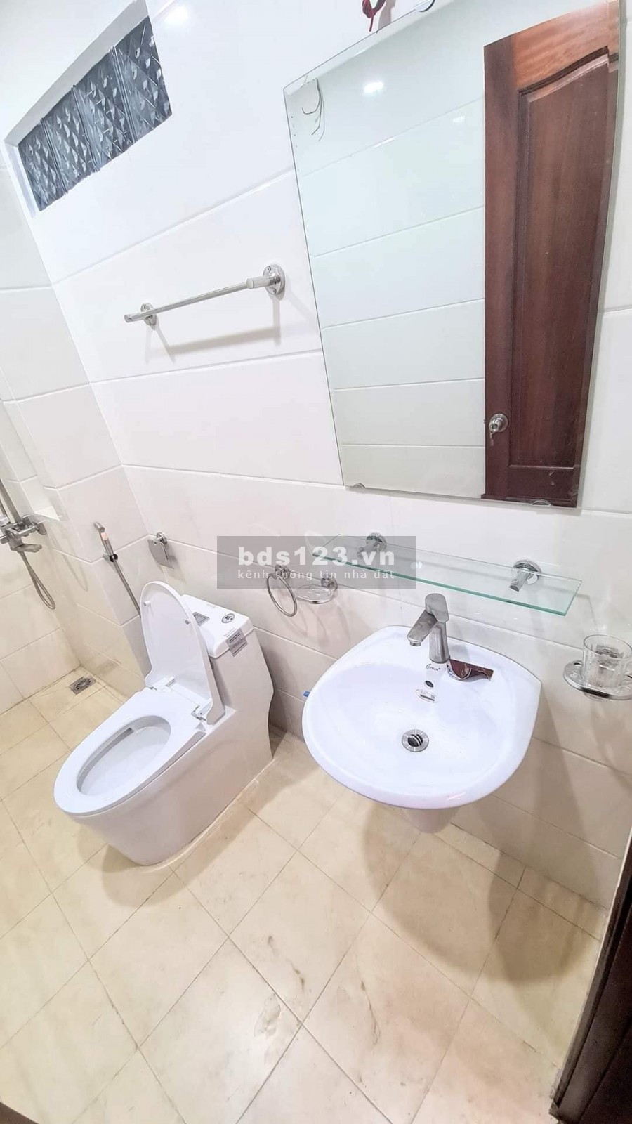 Bán nhà trung tâm Phú Thượng đẹp ngõ thông, dt 32m2, 6 tầng, mt 4.5m, giá 3.55 tỷ