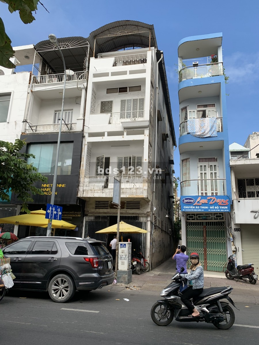 Bán nhà Quận 3, 2 mặt tiền đường Nguyễn Đình Chiểu