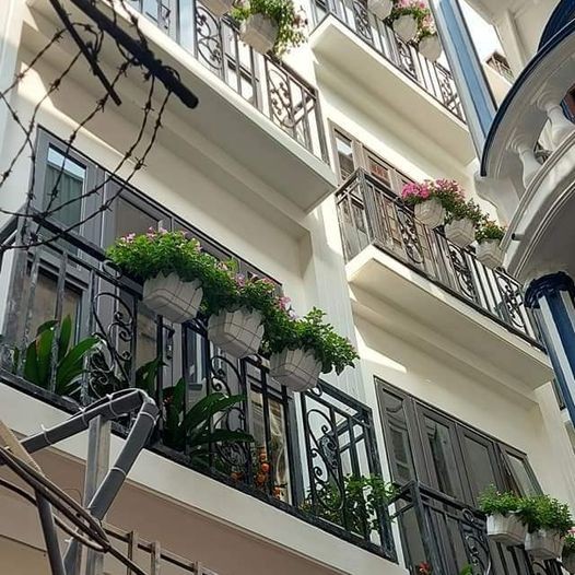 Phố Xã Đàn 7 tầng thang máy, ô tô nhỉnh 6.7 tỷ. Lh 0352817810