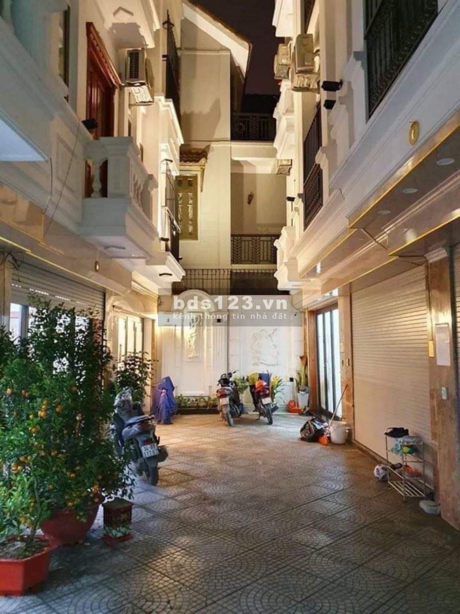 Bán Gấp Nhà Nở Hậu, Lô Góc, Mặt Tiền To, KD, 52m2 Lạc Long Quân 11 tỷ
