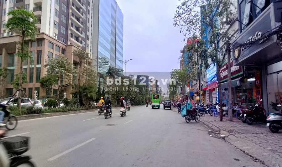 Siêu hiếm, Bán Đất Mặt Phố Nguyễn Hoàng, 480m2, 100 tỷ.