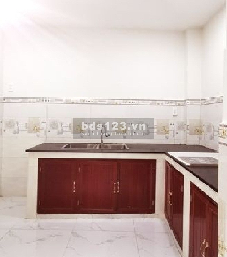 Bán gấp nhà Trần Nhân Tôn Phường 2 Quận 10 35m2 giá 4.1 tỷ