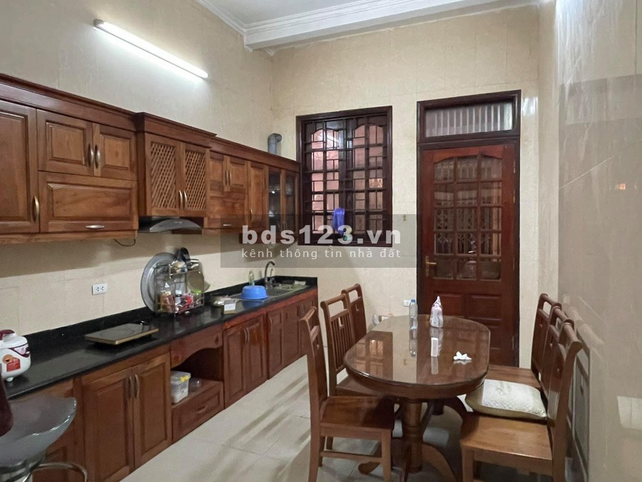 BÁN NHÀ Mặt Ngõ 663 Trương Định Diện Tích 30m*4t, ngõ xe ba gác, kd, giá 2,5 tỷ