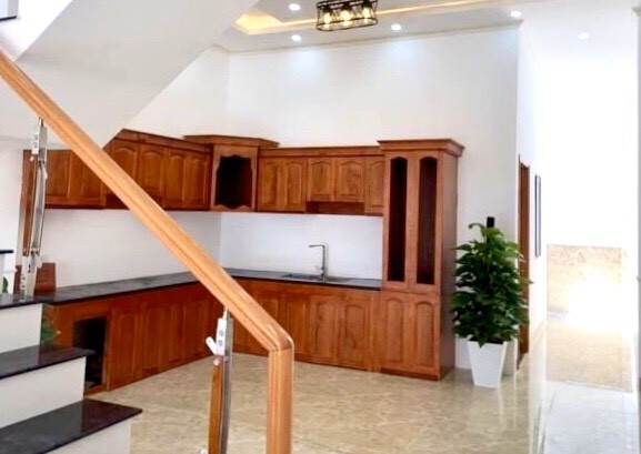Bán Nhà Giá Rẻ 1 trệt 1 lầu Ngay Khu Dân Cư Trung Thành, diện tích lớn, sổ riêng, tặng lộc 5 chỉ vàng
