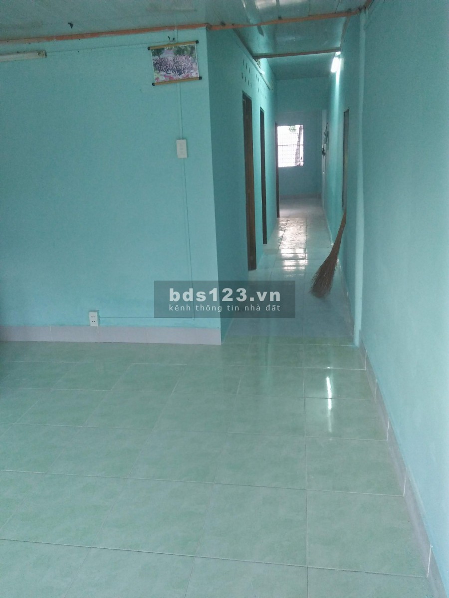 Tôi chính chủ cần bán nhà cấp 4, 72m2, 2 mặt tiền ở ấp 3 phước kiển, nhà bè đối diện đường trần thị Liền, khu làng đại học B.