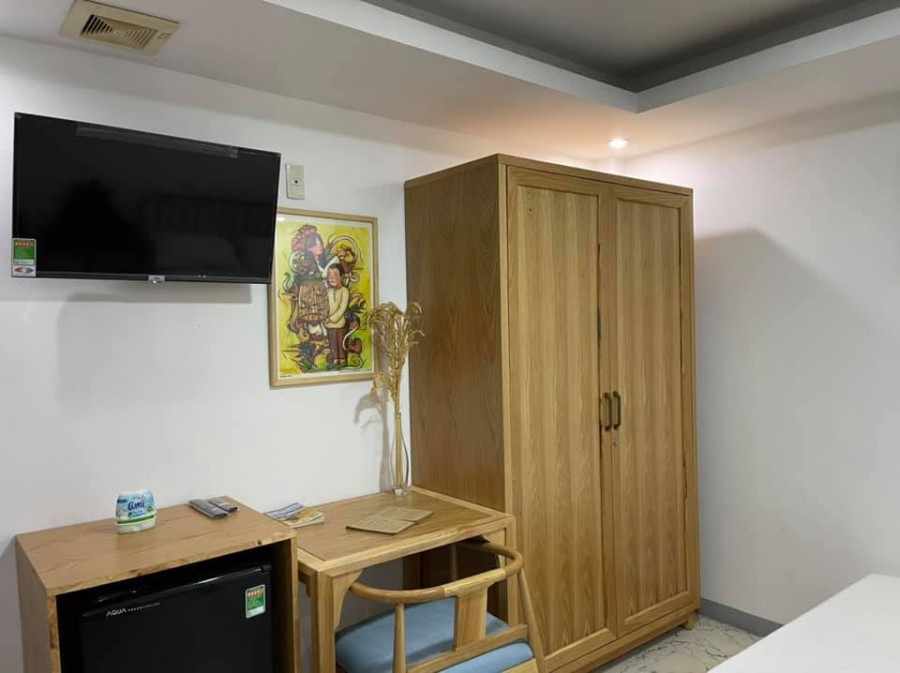 Mặt tiền gần Phạm Văn Hai,Tân Bình, 50m2( 5x10.3), 5 tầng chỉ 9 tỷ 4