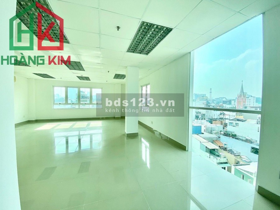 Cho thuê nhà nguyên căn giá rẻ MT đường Cộng Hòa, P.4, Tân Bình. 1T3L, 5*30m.