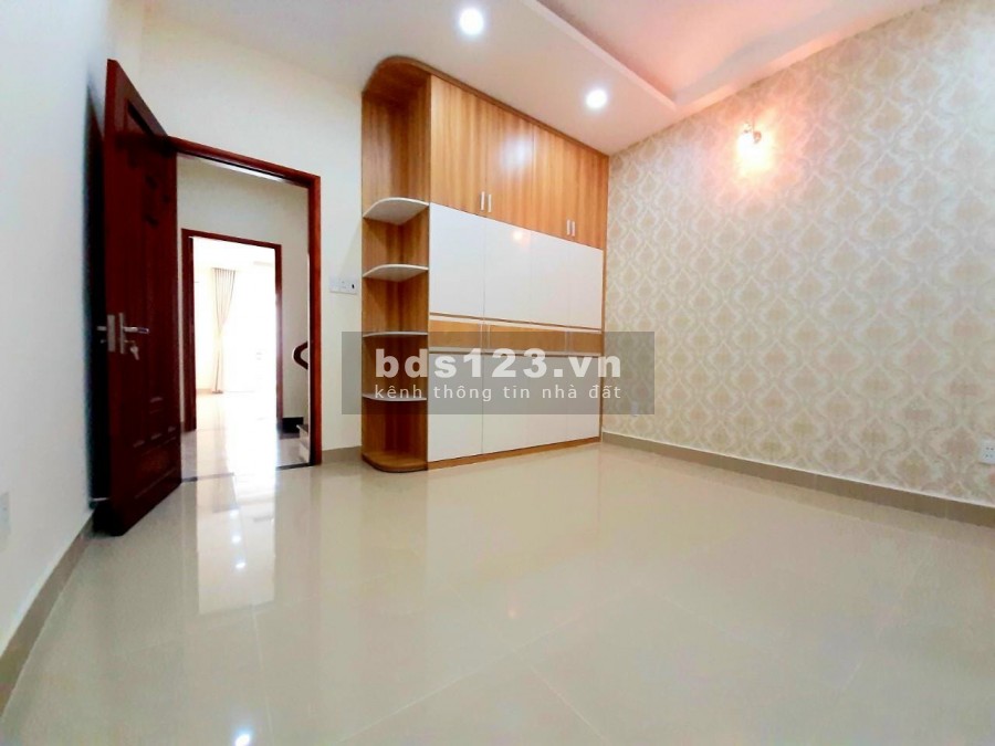 NHÀ PHỐ MẶT TIỀN THỦ ĐỨC NHẬN NHÀ NGAY giá 6,5 tỷ