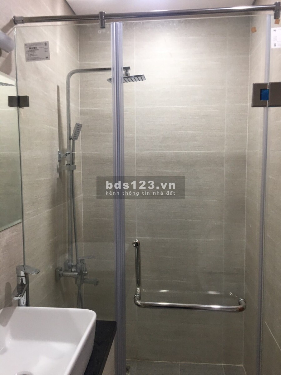 Gấp! Bán nhanh căn hộ CCCC Goldmark City 78m2, 2PN, 2VS với giá 2.35 tỷ(bao phí).