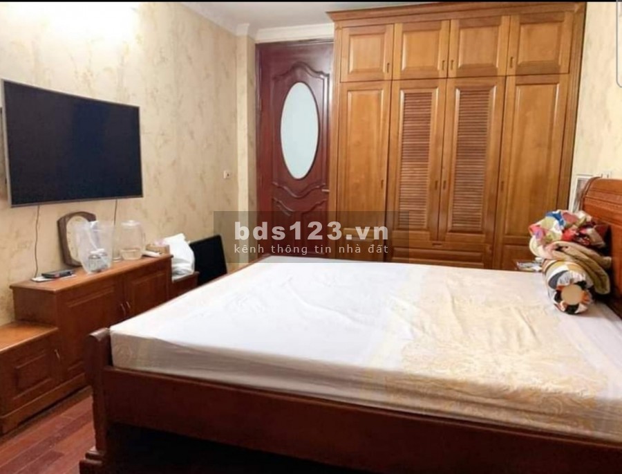 Lô góc Trương Định Tân Mai, SDCC, 40m2 4 tầng ngõ to 100 bước ra ô tô giá 3.2 tỷ