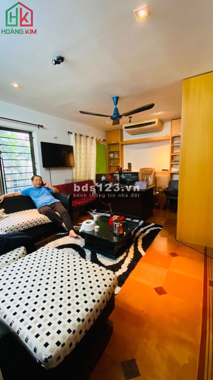 Cho thuê Biệt thự khu vip chuyên khu văn phòng công ty K300, Phường 12 Quận Tân Bình. - Diện tích 10x20m.