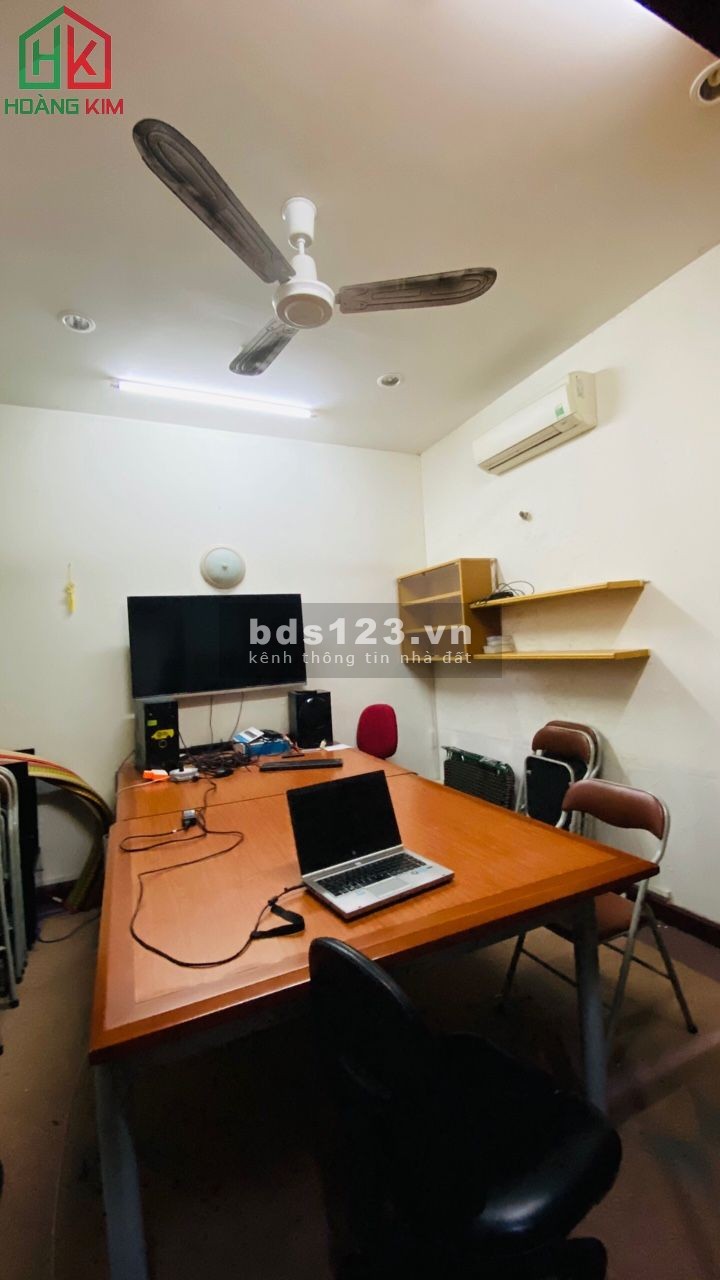 Cho thuê Biệt thự khu vip chuyên khu văn phòng công ty K300, Phường 12 Quận Tân Bình. - Diện tích 10x20m.