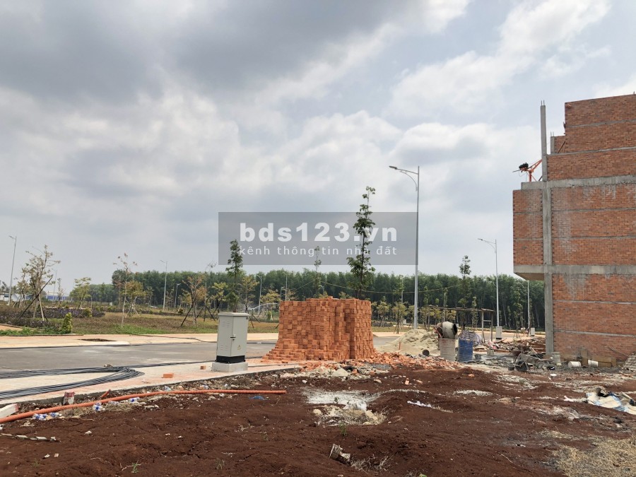 Bán lô đất gần dự án shophouse Eco City giá sỡ hữu chỉ 668 triệu