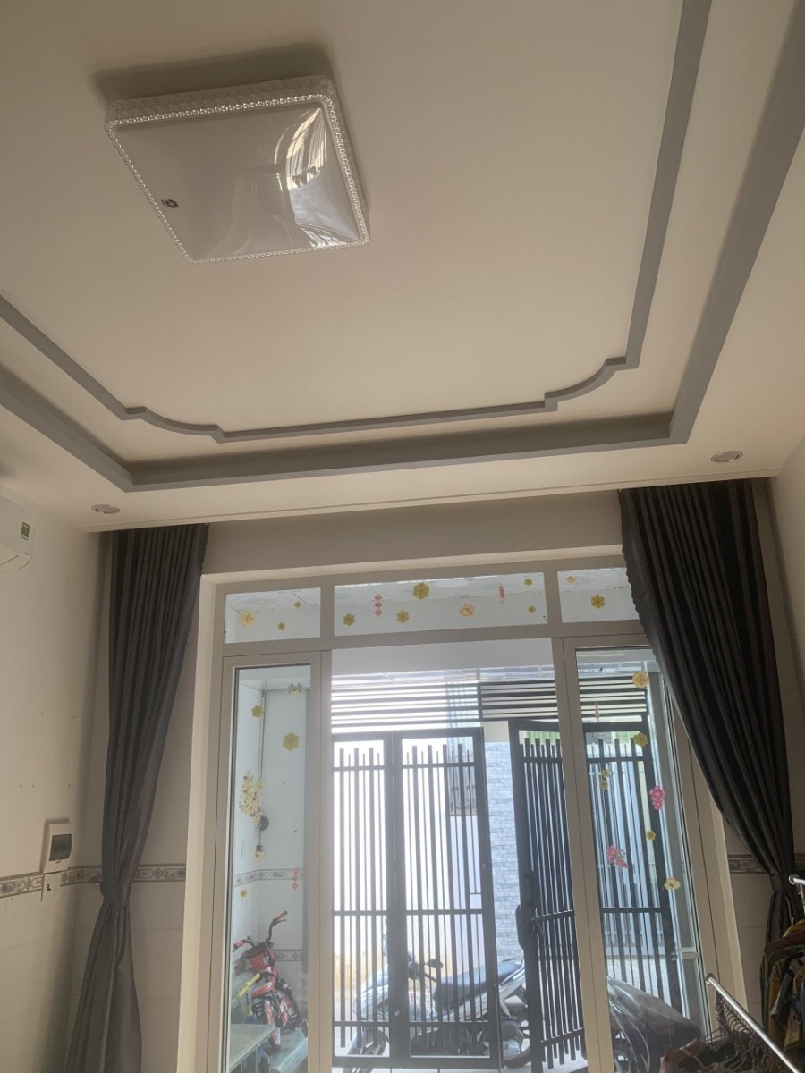 Nhà mới 1T1L chủ cần bán gấp P. Hố Nai dt 74m2 giá chỉ 2ty thương lượng.