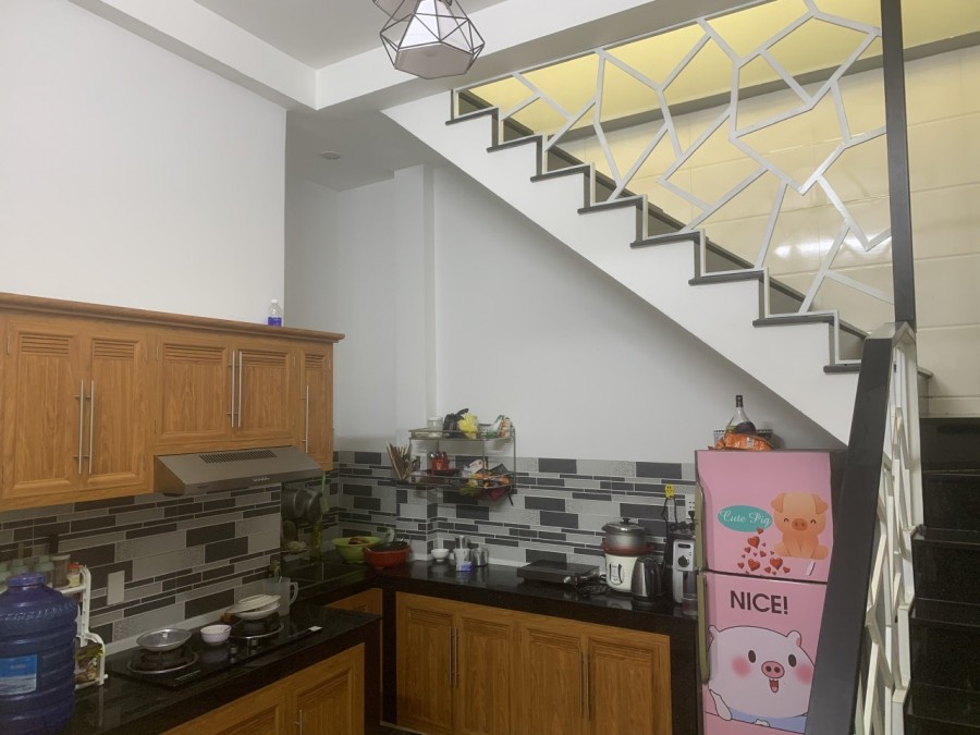 Nhà mới 1T1L chủ cần bán gấp P. Hố Nai dt 74m2 giá chỉ 2ty thương lượng.