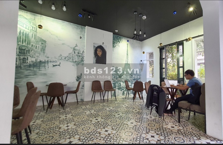 Sang quán cafe, trà sữa... Căn góc 2 mt vị trí trung tâm Quận 1