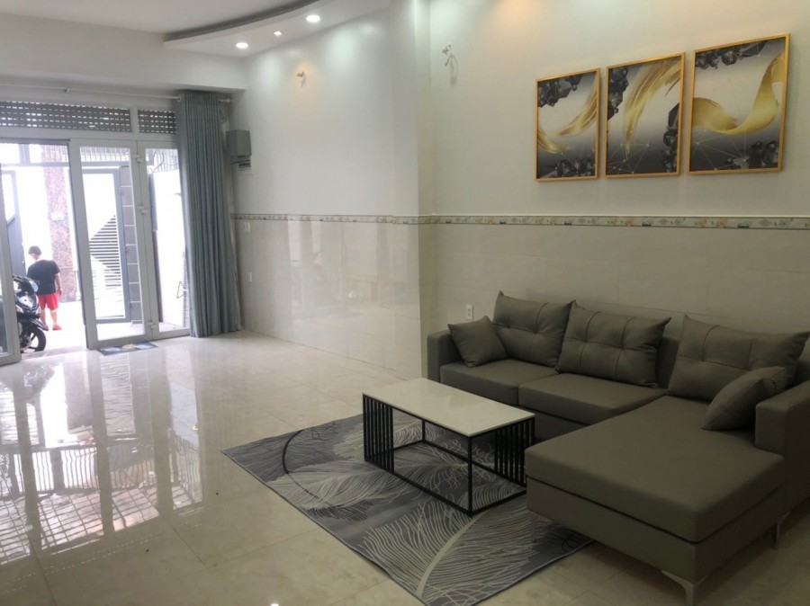 Chính chủ bán nhà hẻm 55 Nguyễn Phúc Chu. DT: 4x20m NH 5m nhà 3 lầu 6P