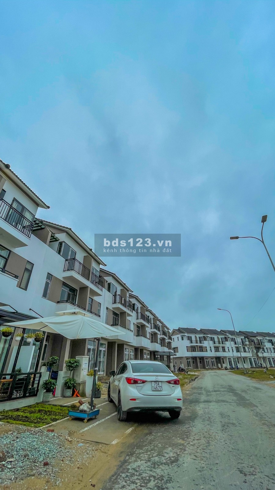  Chính chủ căn 3 tầng view công viên trung tâm. 