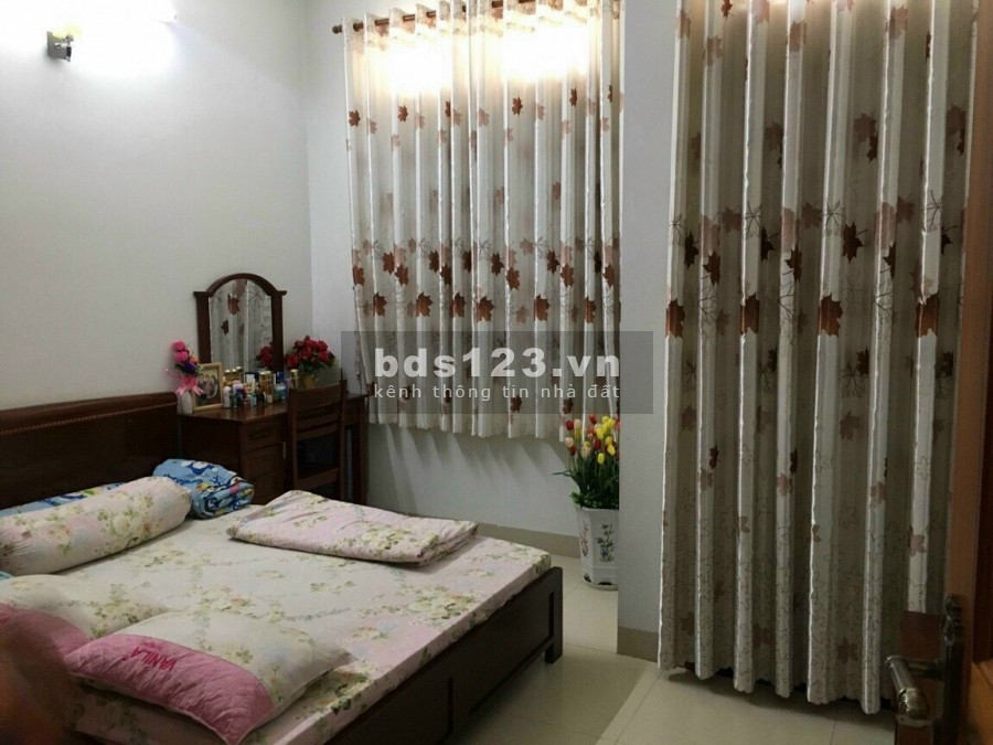 Bán nhà 4m đường Tô Hiến Thành, Q10, gần mặt tiền hẻm 163 DT 4.1x10m, nhà 2 lầu giá 4.2 tỷ