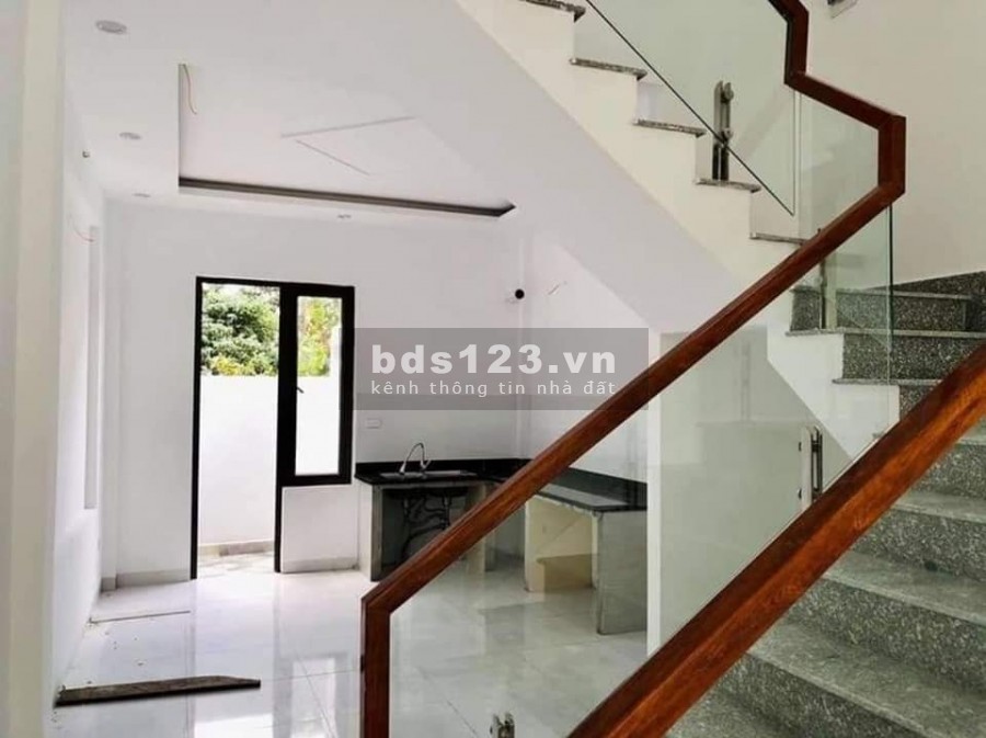 NHÀ AN ĐỒNG CÒN 2 CĂN DUY NHẤT SÂN CỔNG RIÊNG Ô TÔ ĐỖ TẬN CỬA CÁCH ĐƯỜNG MÁNG 100m