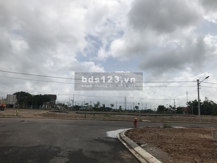 Cần bán nhanh 2 nền đất biệt thự mặt tiền QL1A, TX An Nhơn đã có sổ, giá chỉ 12tr/m2