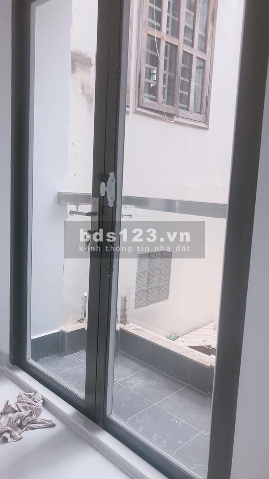BÁN NHÀ NGAY CHỢ HOÀ HƯNG QUẬN 10 - 2TY3- NHÀ MỚI XÂY XONG ĐẸP KIÊN CỐ