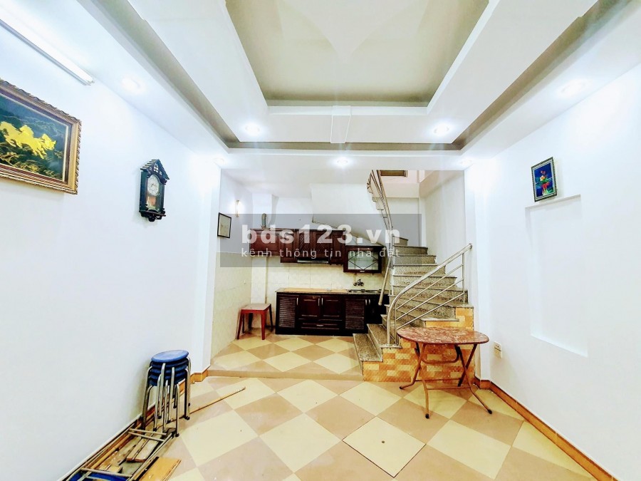 Bán nhà Minh Khai, 25m2, gần timescity, giá 2.39 tỷ