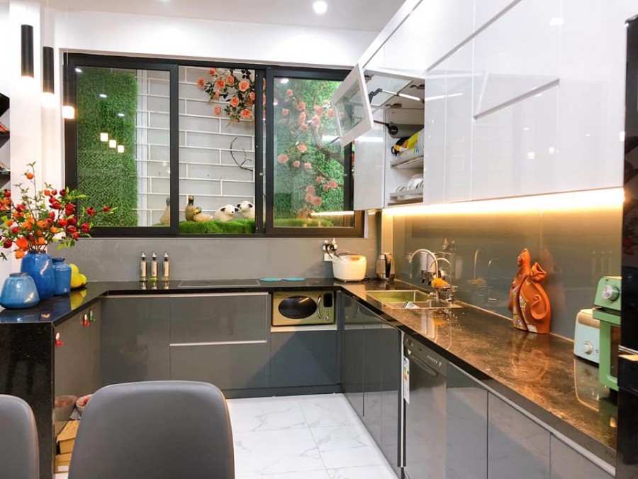 PHÂN LÔ THANG MÁY Ô TÔ TRÁNH VỈA HÈ NỘI THẤT XỊN KINH DOANH NHÀ CỰC ĐẸP Đặng Thùy Trâm 60m2