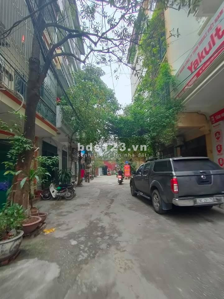 Bán đất: Vuông đét, nở hậu Giải Phóng, Hoàng Mai 59m2, mt 4.9m, giá 3.15 tỷ