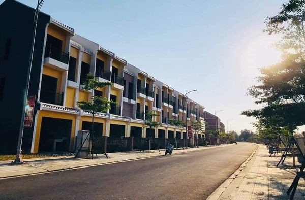 Cần Bán Nhà Phố 3 Tầng View Sông Thu Bồn Cách Phố Cổ 5km