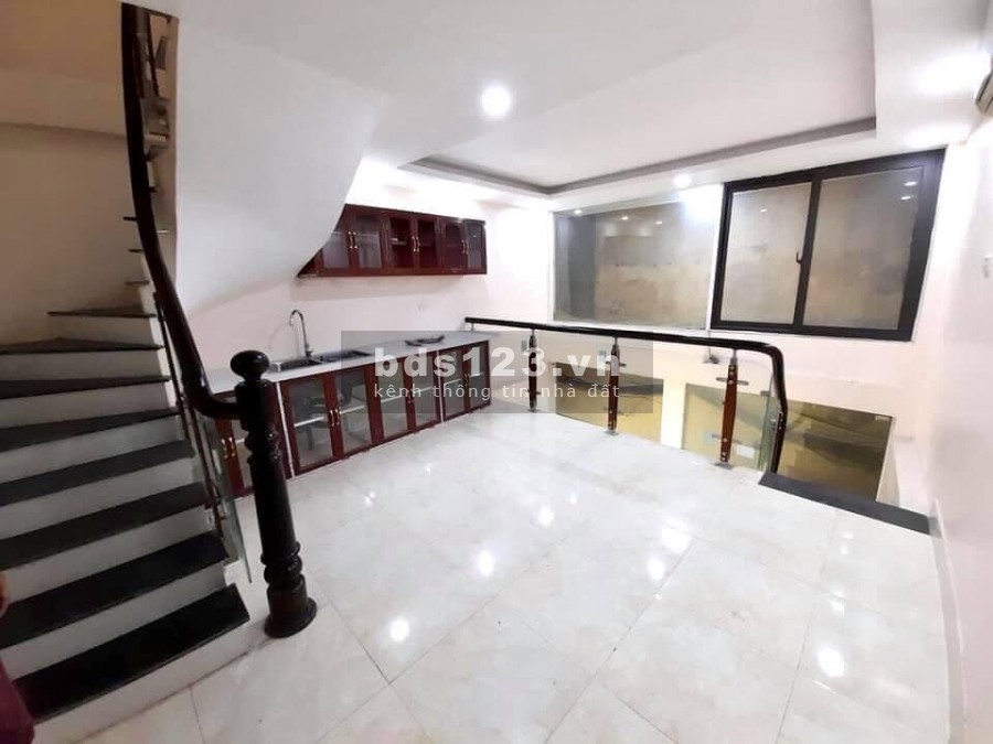 Bán nhà Trường Trinh, kinh doanh, 6 tầng, 26m, phân lô ngõ rộng, giá 3,2 tỷ