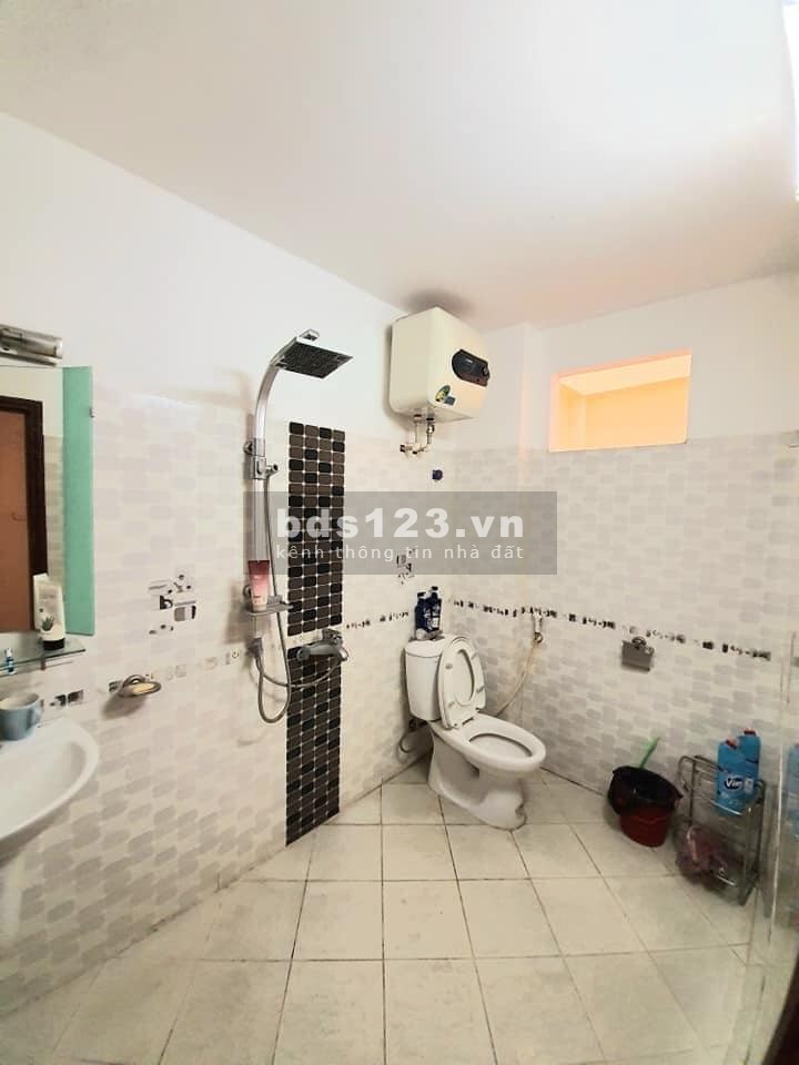 Bán nhà Lạc Long Quân, ô tô đỗ cửa, ngõ thông Võ Chí Công, nội thất đỉnh chỉ việc về ở luôn.
