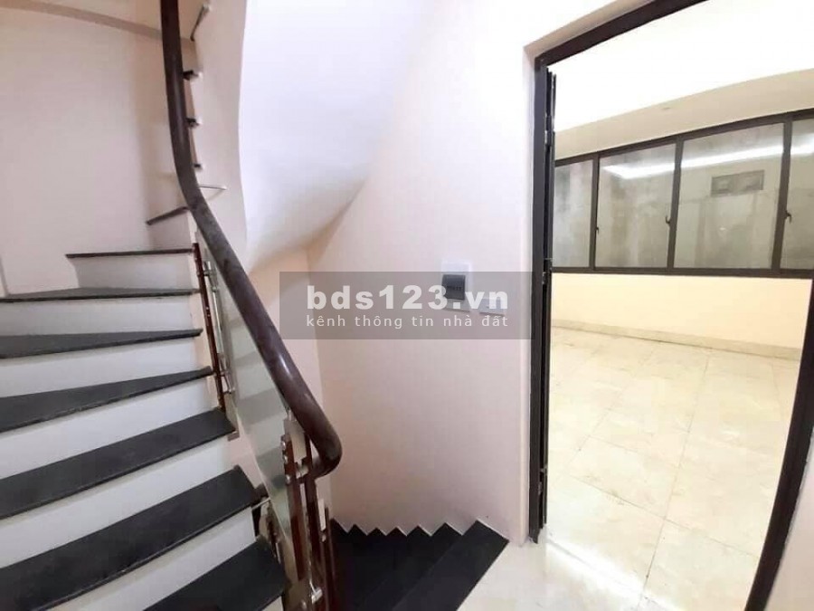 Bán nhà Trường Trinh, kinh doanh, 6 tầng, 26m, phân lô ngõ rộng, giá 3,2 tỷ