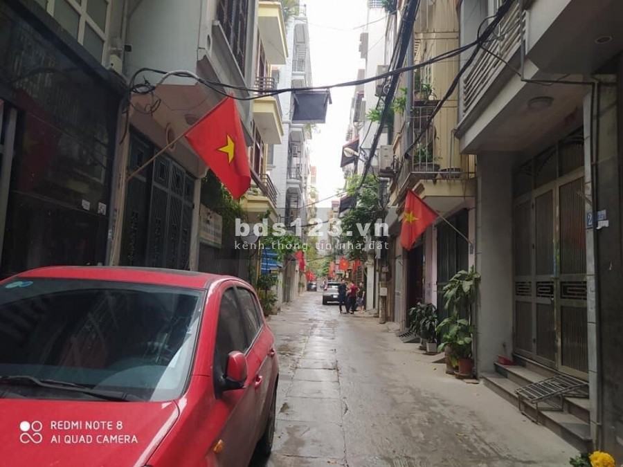 Bán nhà Lạc Long Quân, ô tô đỗ cửa, ngõ thông Võ Chí Công, nội thất đỉnh chỉ việc về ở luôn.