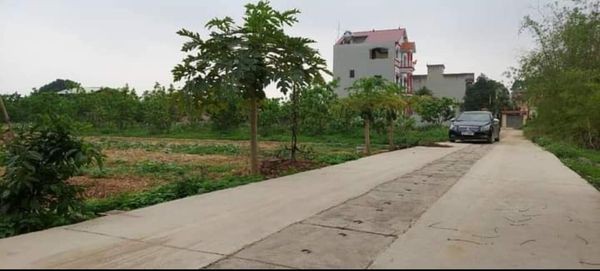 CHỦ NHÀ đang có việc cần tiền, Đồng Ý bán Lô đất nhìn ra Khu Đô Thị Vĩnh Sơn. Diện tích 66,6m2 full thổ cư