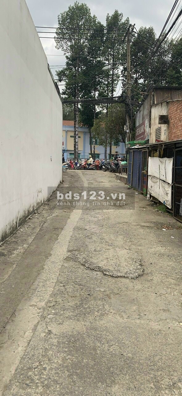 HOT ! Tôi cần bán lô đất 98m2 đường An Phú Tây,Bình Chánh Hẻm xe hơi, SHR, giá chỉ 750tr TL
