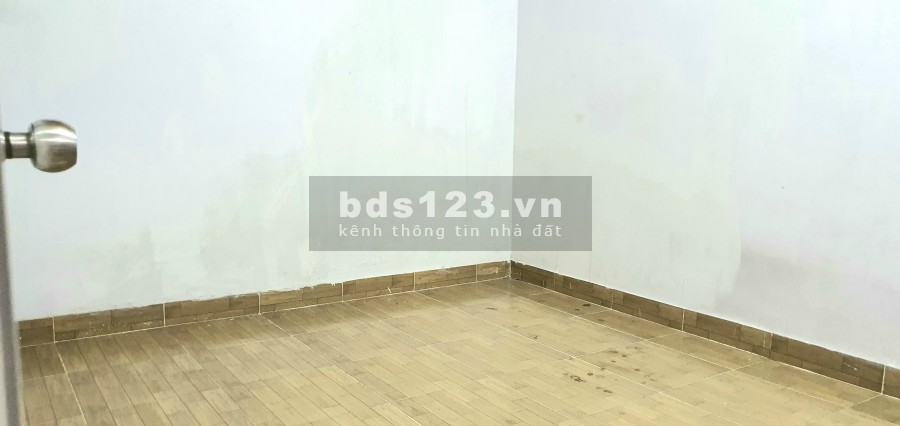 Cho hộ gia đình hoặc nữ thuê tầng trệt (2pn, 1wc, 1pk, 1pb, sân) nội thất đầy đủ
