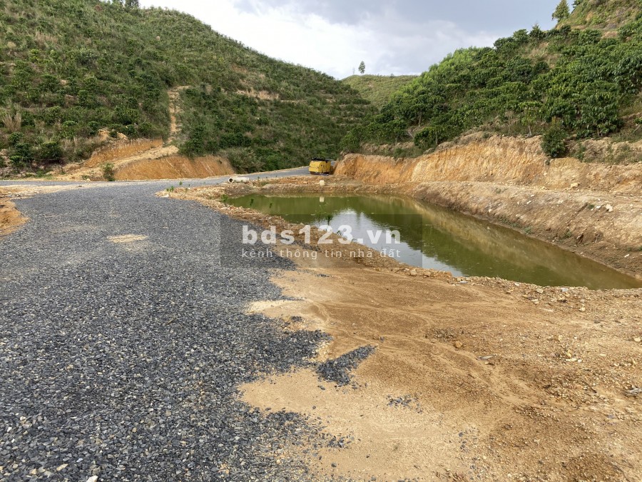 65. Cần bán lô đất cách đường Blaosere 2km