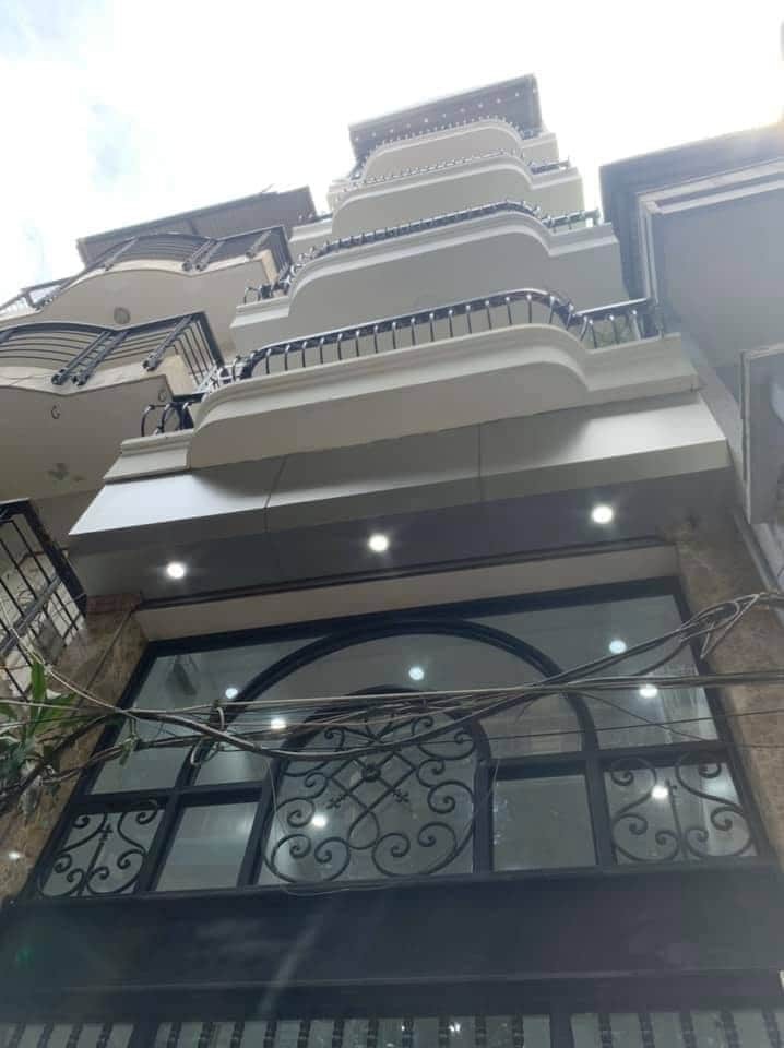 CG356 Toà Nhà 7 Tầng Thang Máy, Gần Mặt Phố, 100m Ra Nguyễn Chí Thanh, DT 52m2 Chỉ 8.6 Tỷ