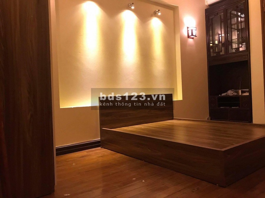 GẤP !! BIỆT THỰ Sát Quận 1, 4 tầng HXT dt 8x16, giá 25 tỷ TL. LH: 0879.193.102