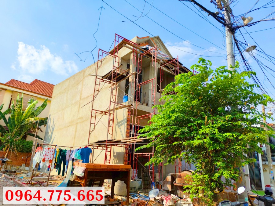 Nhà Mới Đang Xây Ngay Chân Cầu Vượt Linh Xuân Giá TỐt