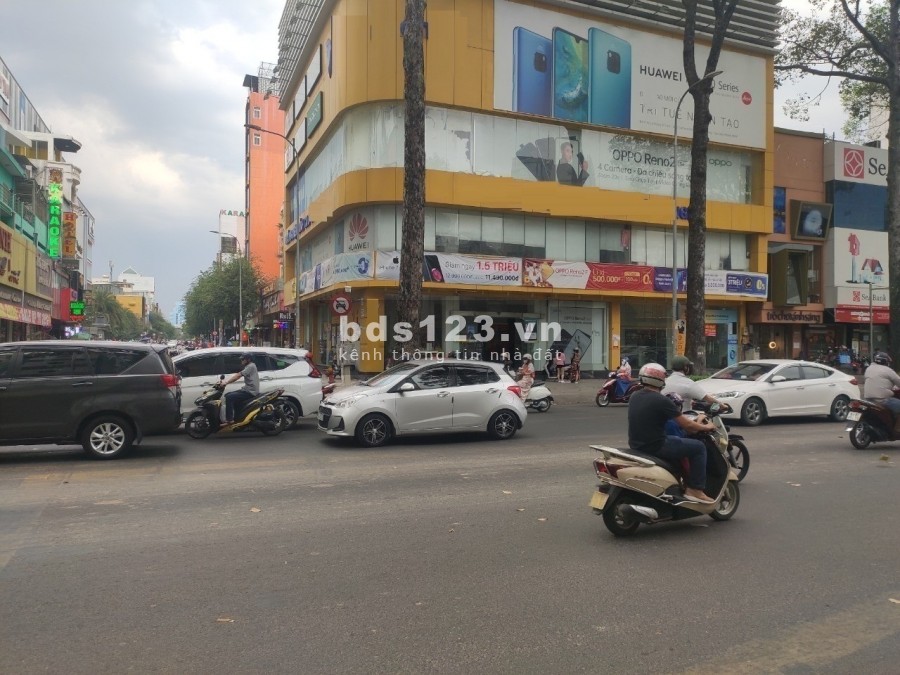Nguyễn Tất Thành - góc 2mt ngang 15m KD tốt